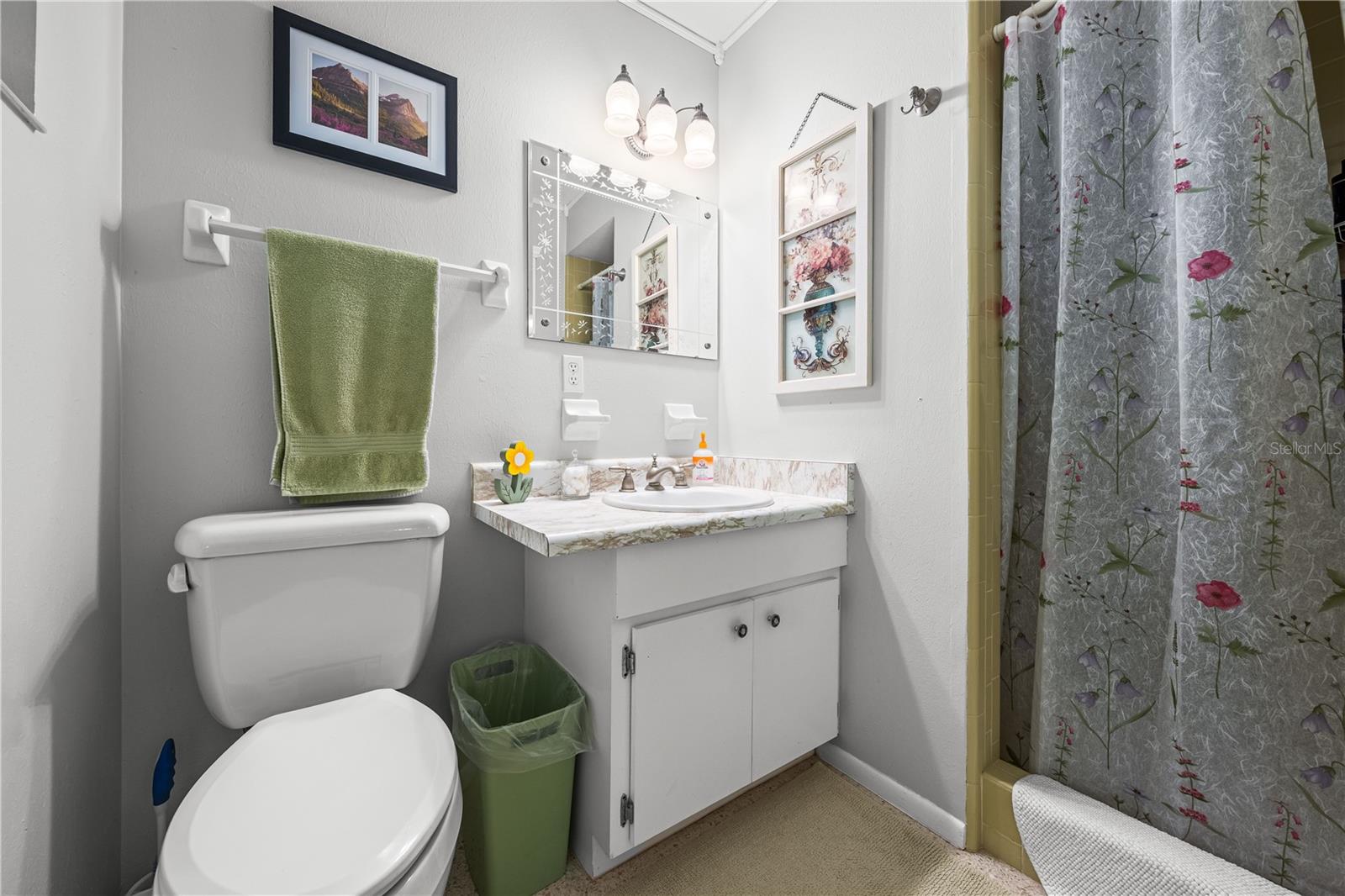 RIDGEWOOD ESTATES 12 ADD - Residential