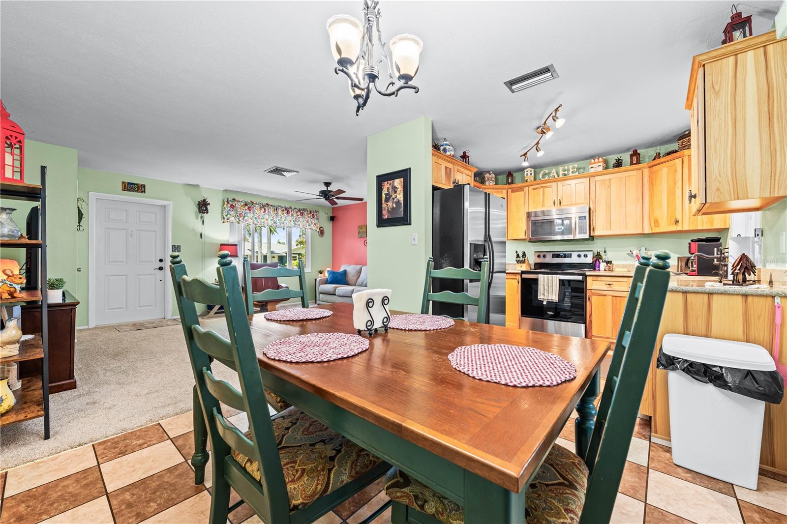 RIDGEWOOD ESTATES 12 ADD - Residential