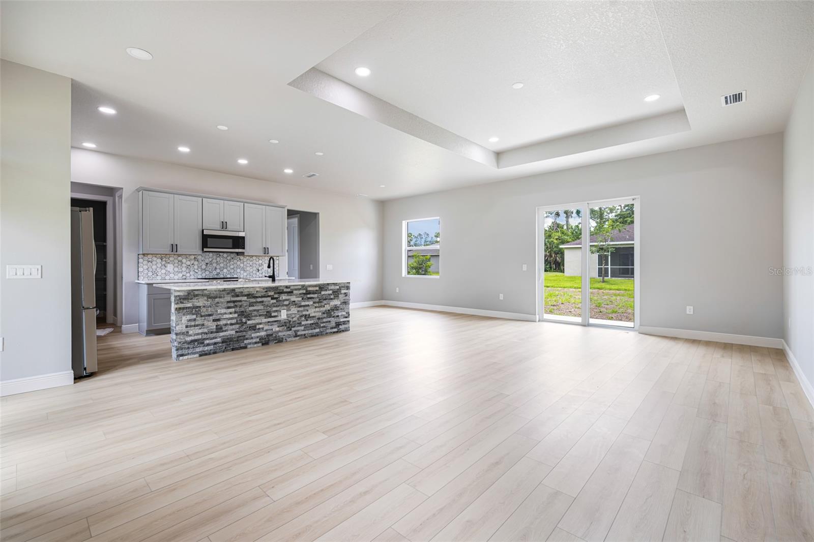 1572 - PORT CHARLOTTE SUB 25 - Residential