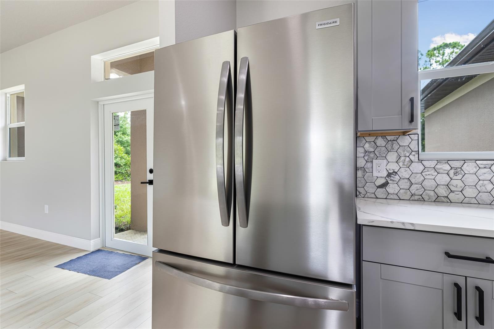 1572 - PORT CHARLOTTE SUB 25 - Residential