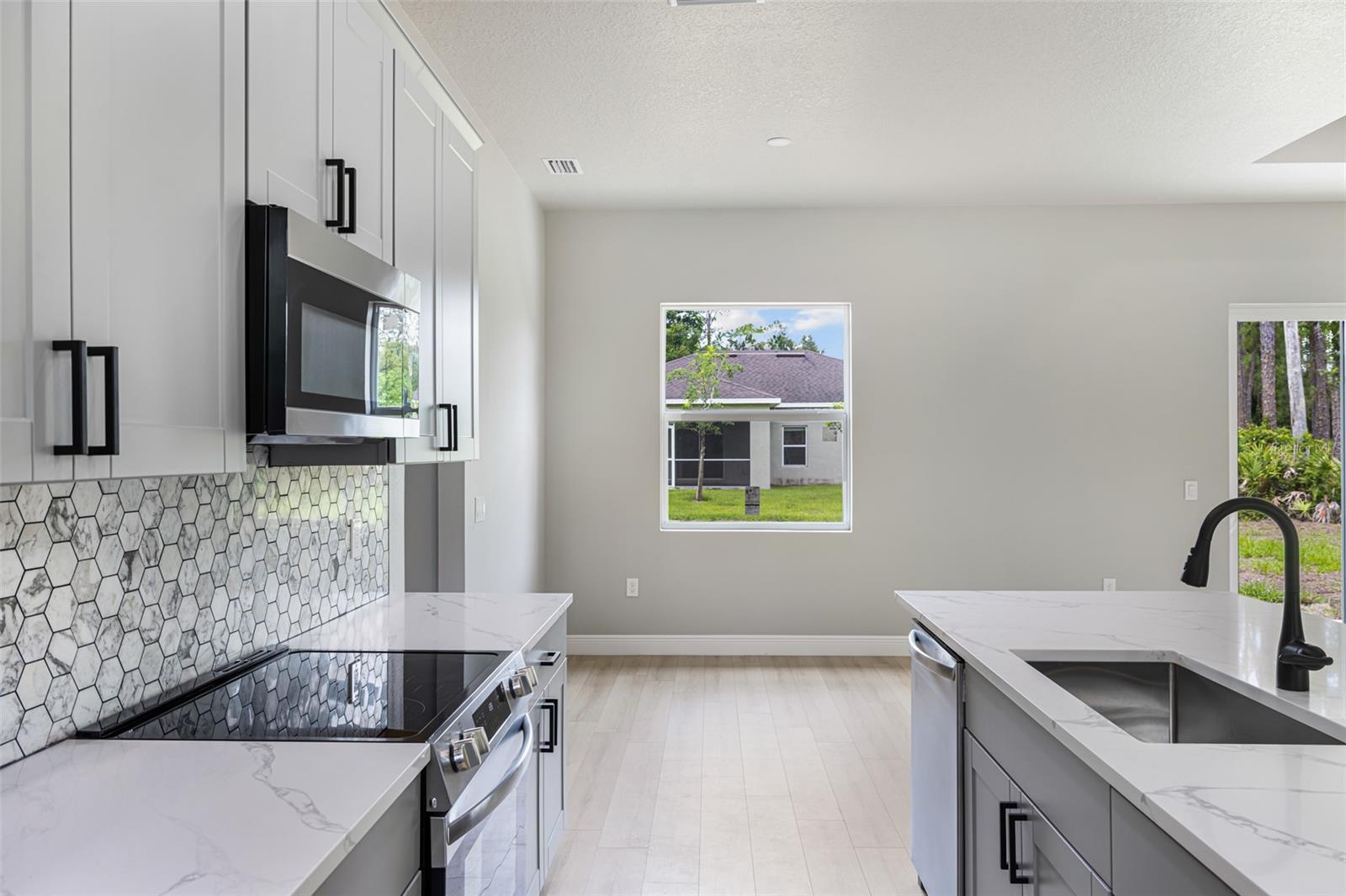 1572 - PORT CHARLOTTE SUB 25 - Residential