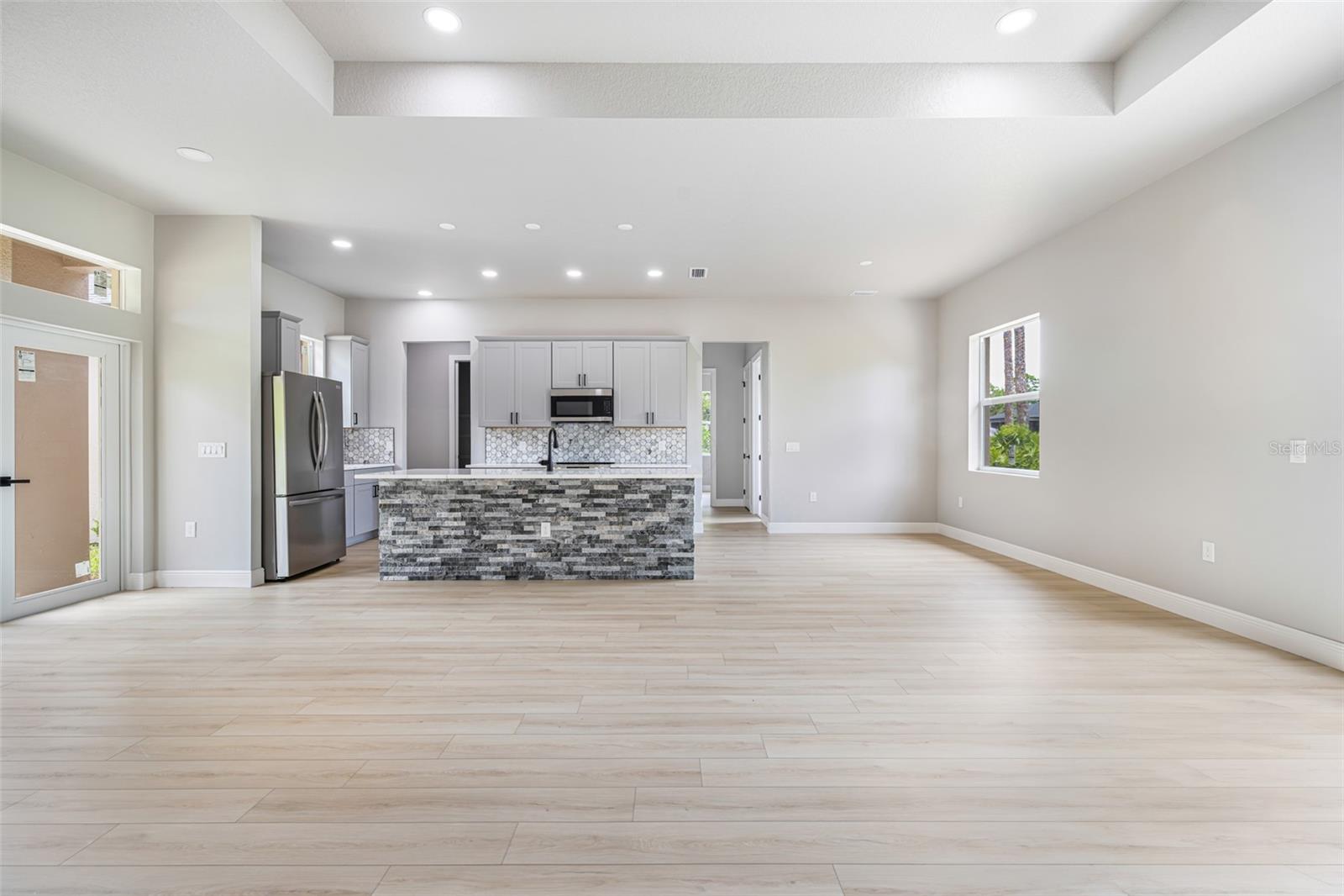 1572 - PORT CHARLOTTE SUB 25 - Residential
