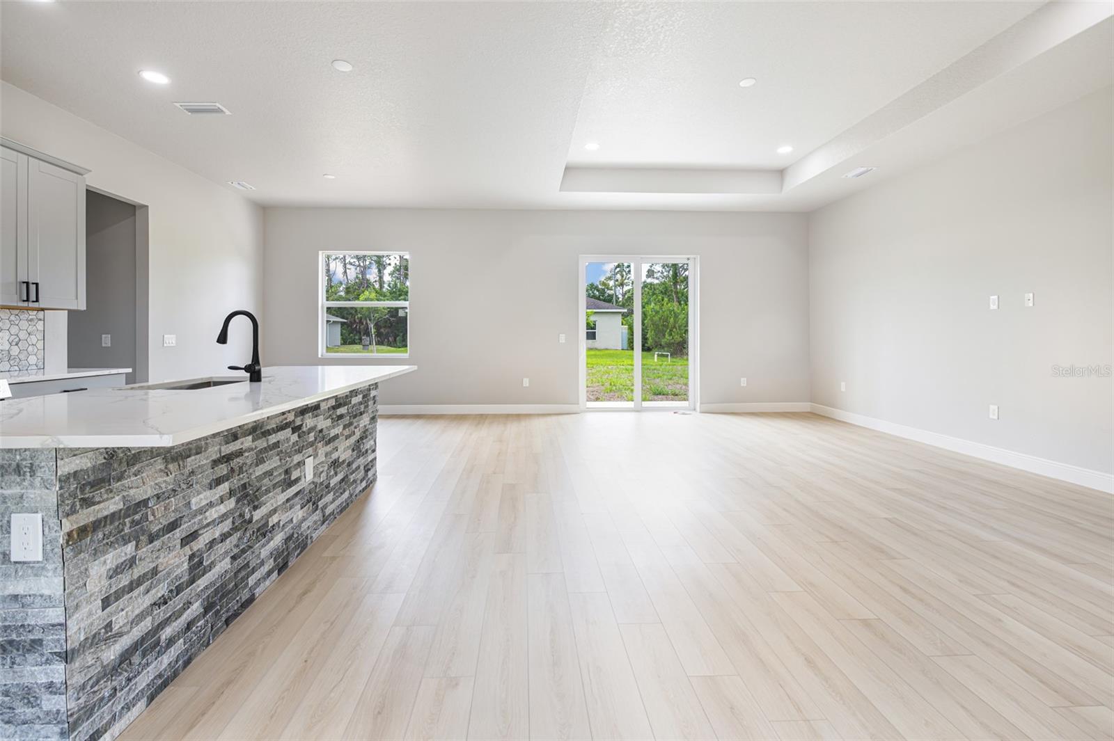 1572 - PORT CHARLOTTE SUB 25 - Residential
