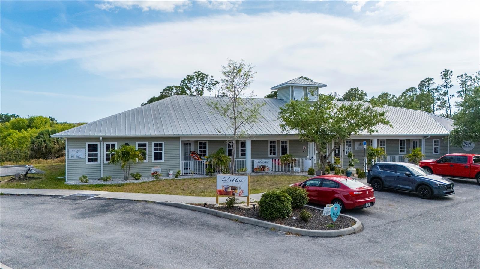 BOBCAT VILLAGE CENTER - Commercial Sale