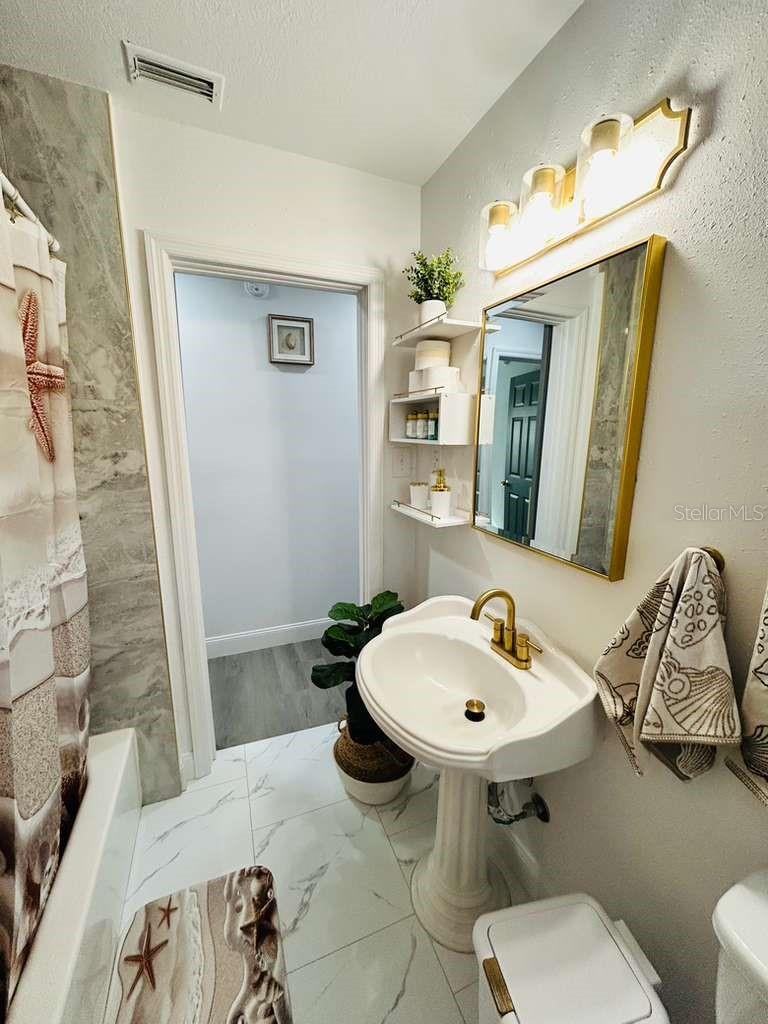 EAST LAKE PARK UNIT ONE - Residential