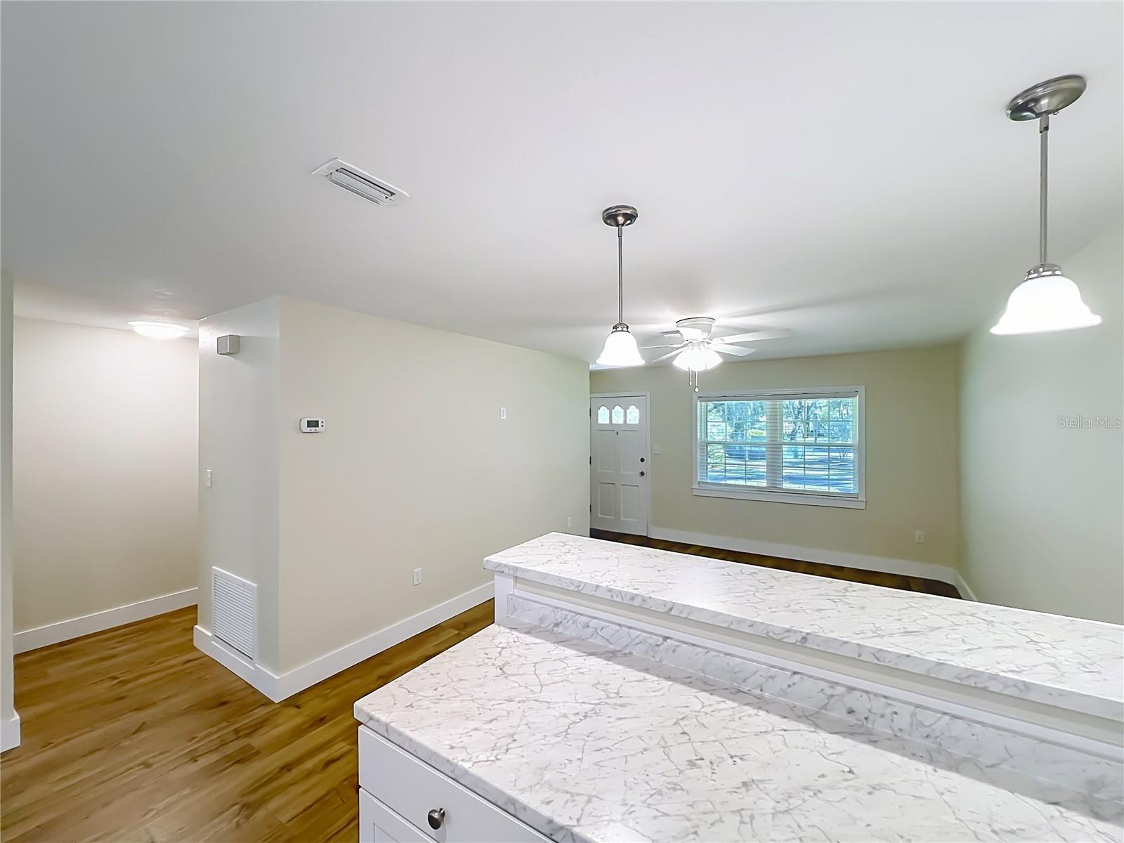 MOUNT DORA PARK SOUTH CONDO UNIT 01 - Residential