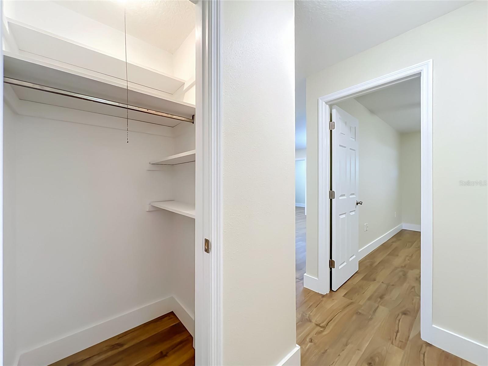MOUNT DORA PARK SOUTH CONDO UNIT 01 - Residential