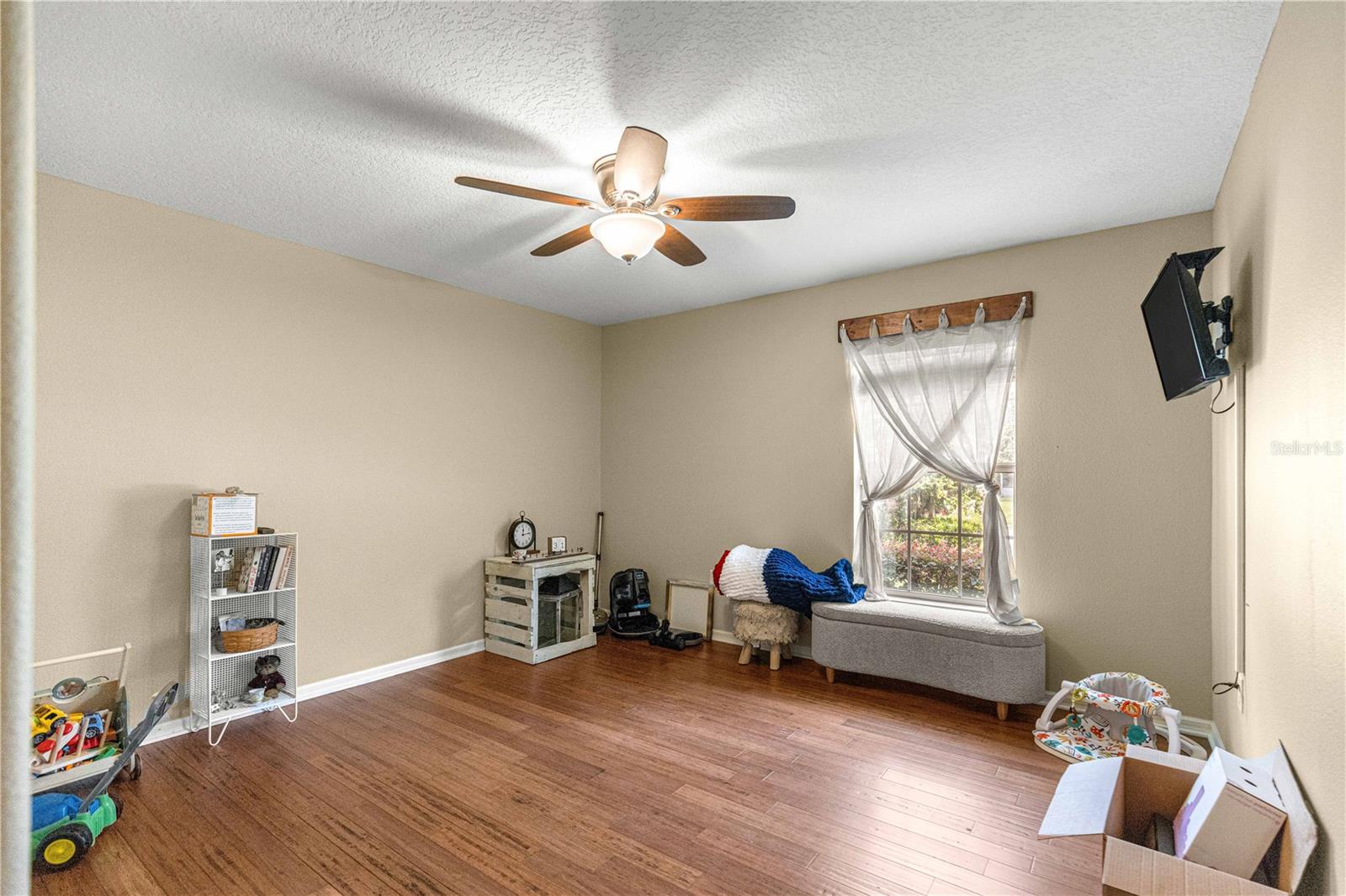 WHITE OAK VILLAGE PH 02 - Residential