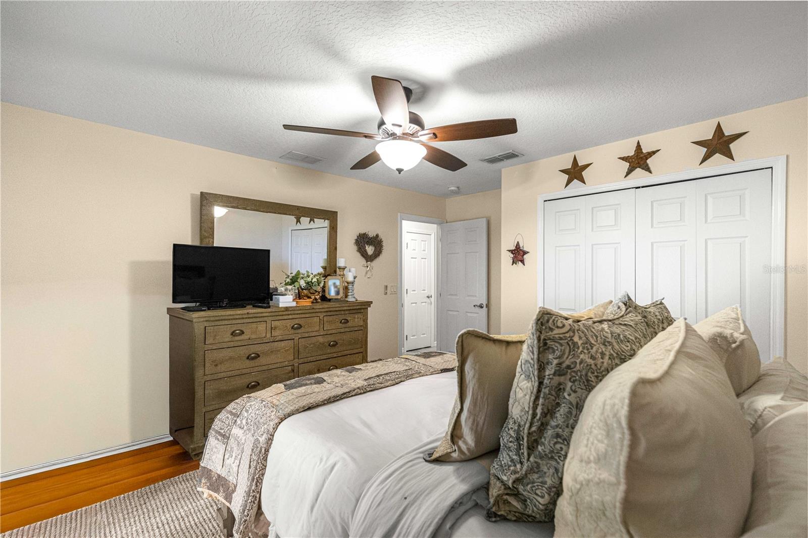 WHITE OAK VILLAGE PH 02 - Residential