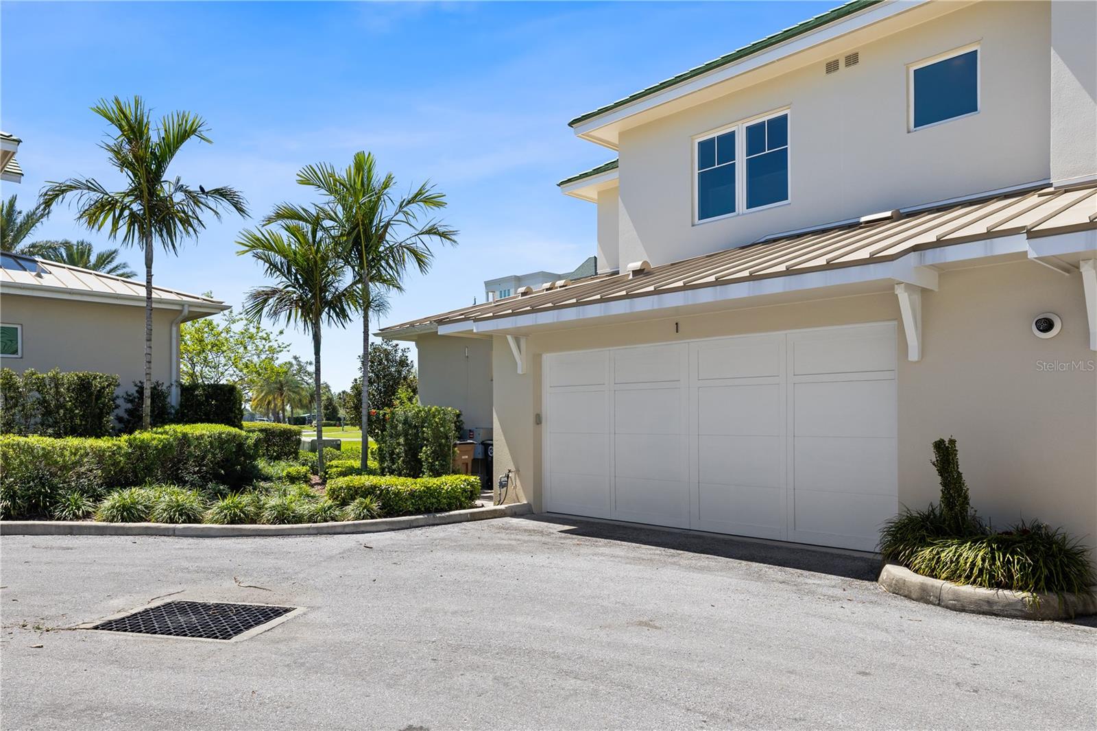 CARRIAGE HOMES AT BELLEVIEW PLACE CONDO - Residential