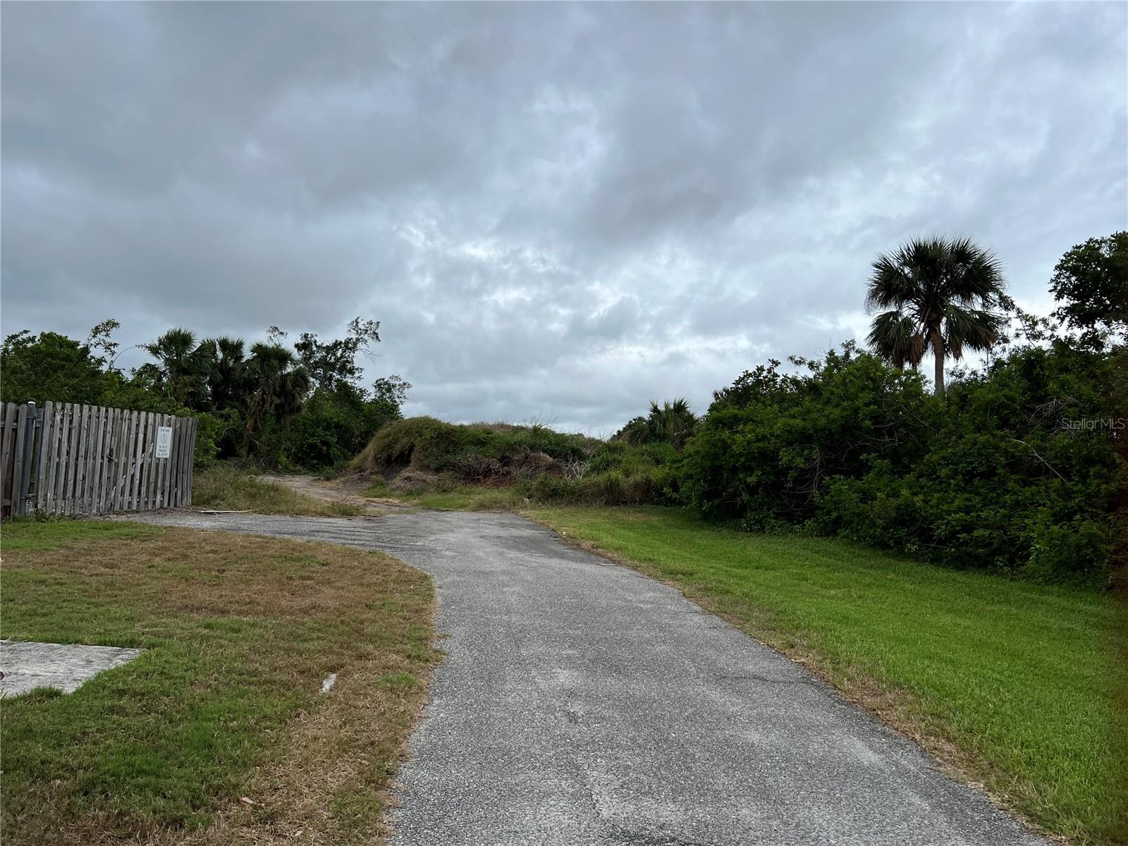 VENICE FARMS - Land