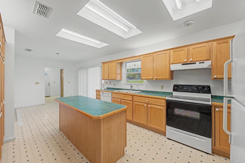 ZEPHYRHILLS COLONY CO - Residential