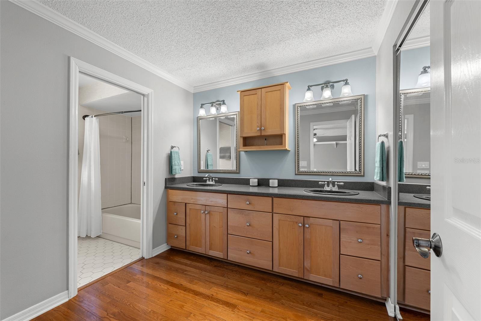 COLONY KEY - Residential