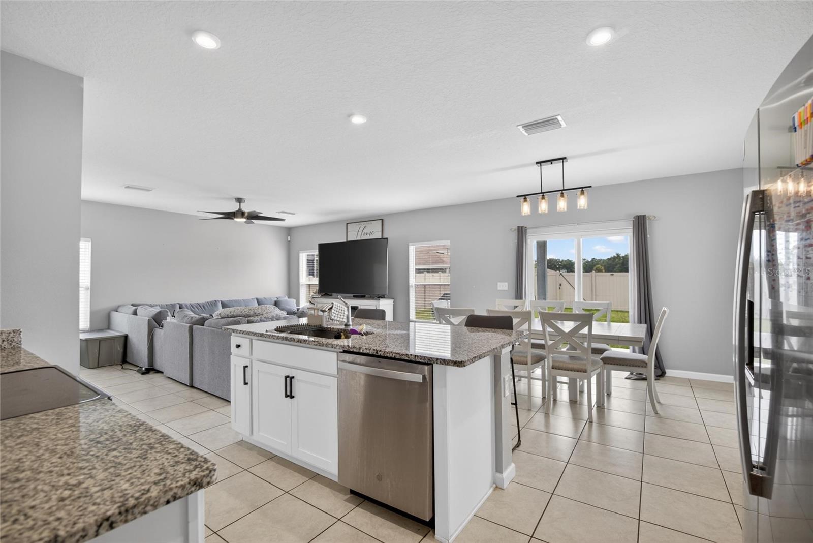 ZEPHYR PLACE - Residential