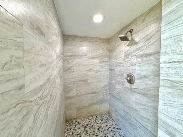HUNTERS TRACE - Residential Lease