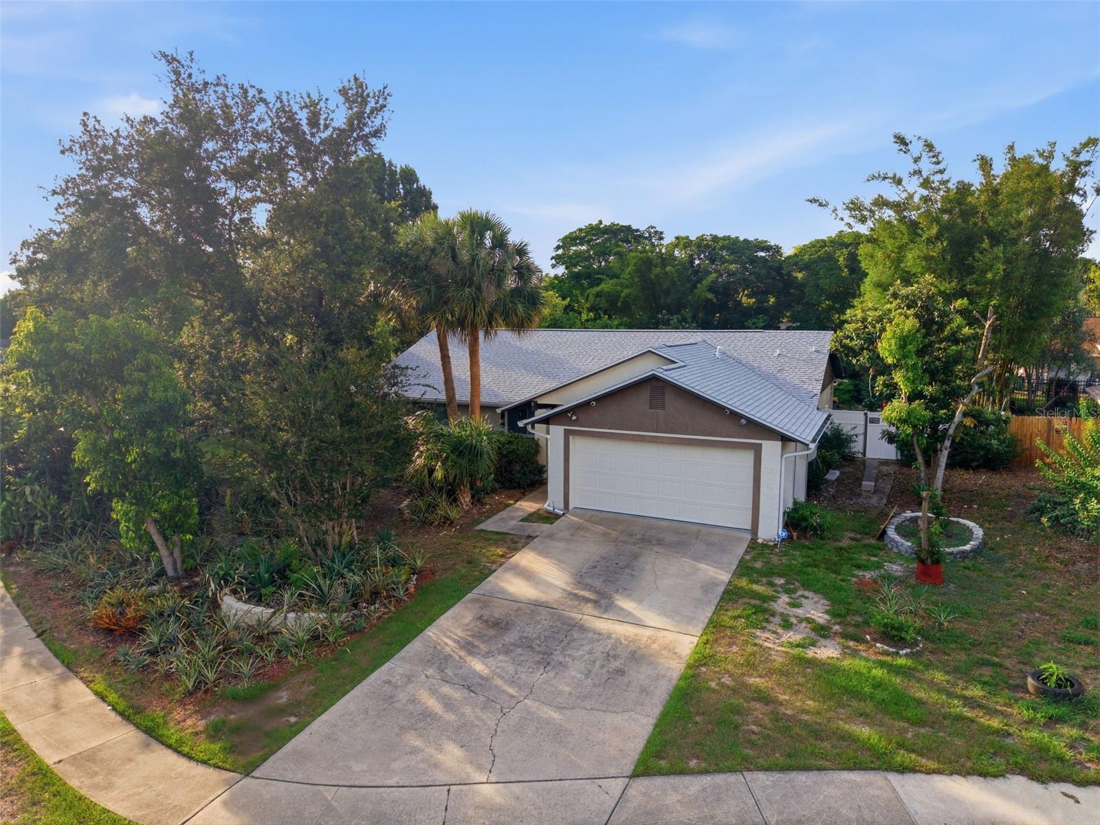 CLUBHOUSE ESTATES - Residential