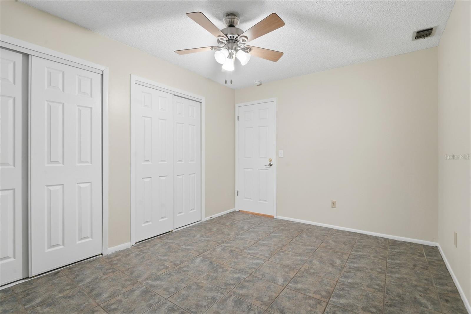 CLUBHOUSE ESTATES - Residential