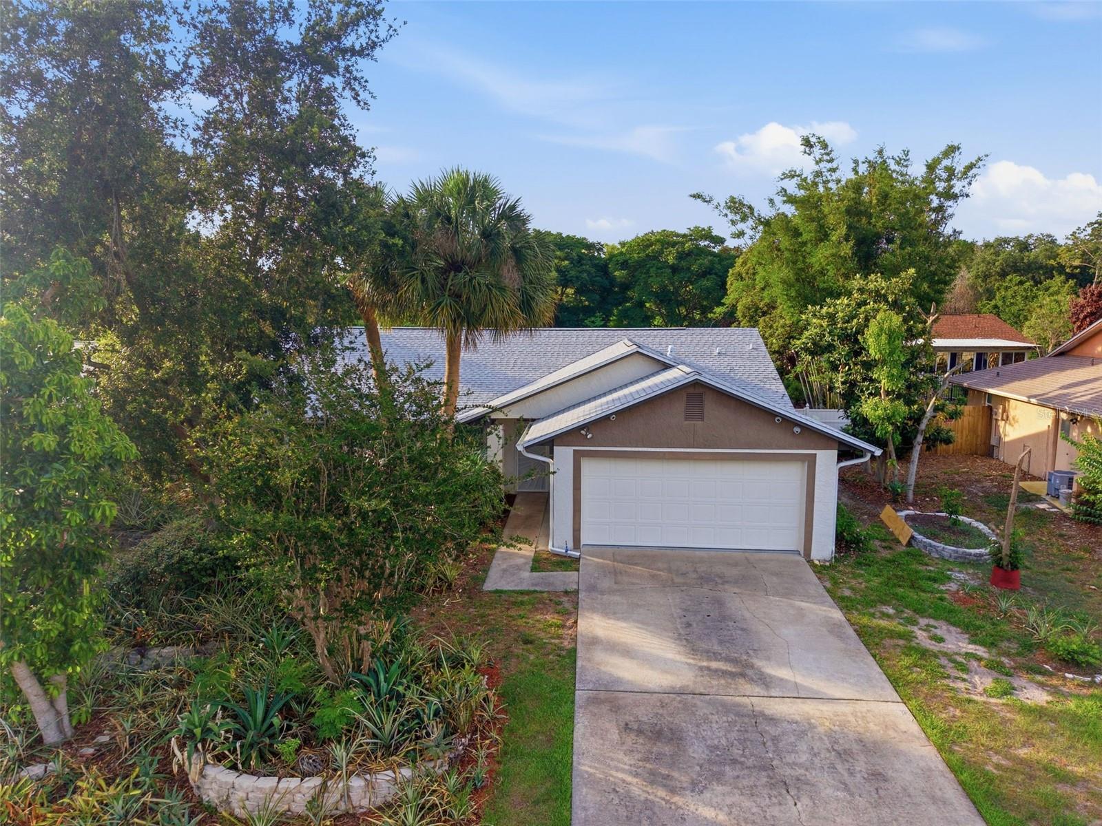 CLUBHOUSE ESTATES - Residential