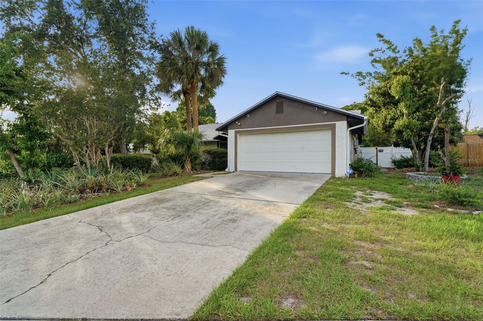 CLUBHOUSE ESTATES - Residential