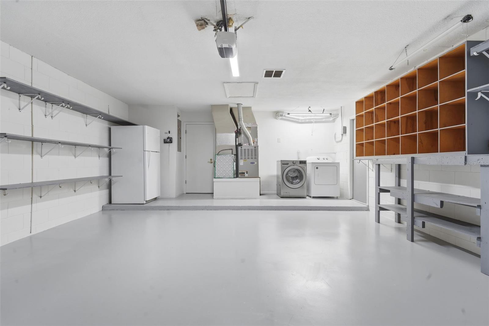 CLUBHOUSE ESTATES - Residential
