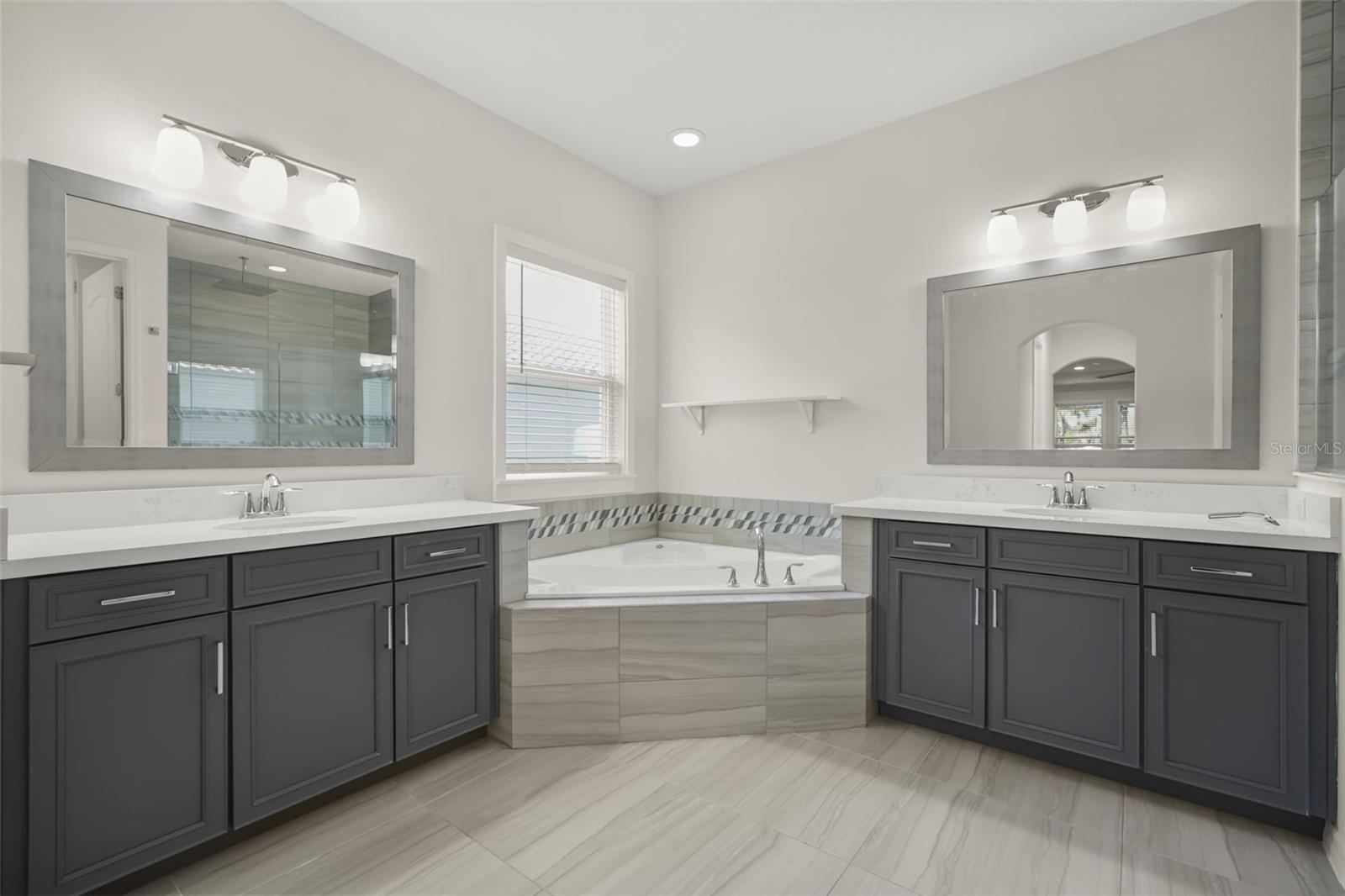 OVERLOOK 2 AT HAMLIN - Residential