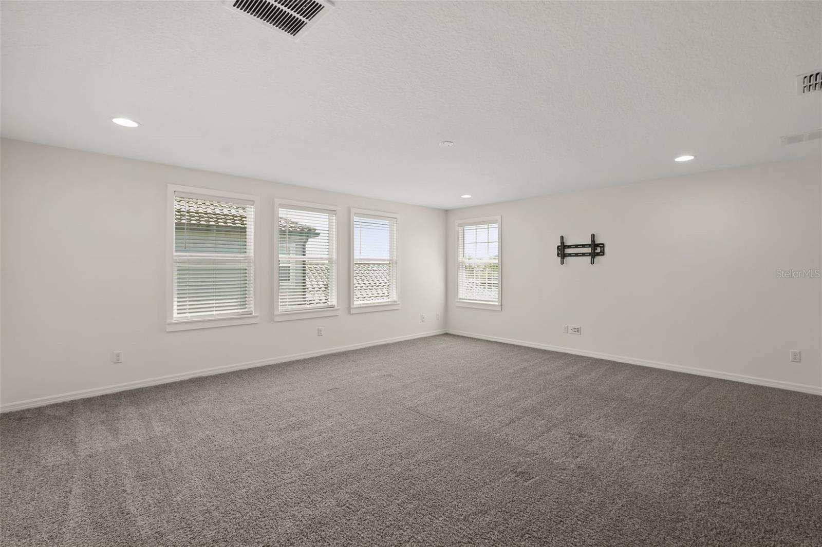 OVERLOOK 2 AT HAMLIN - Residential
