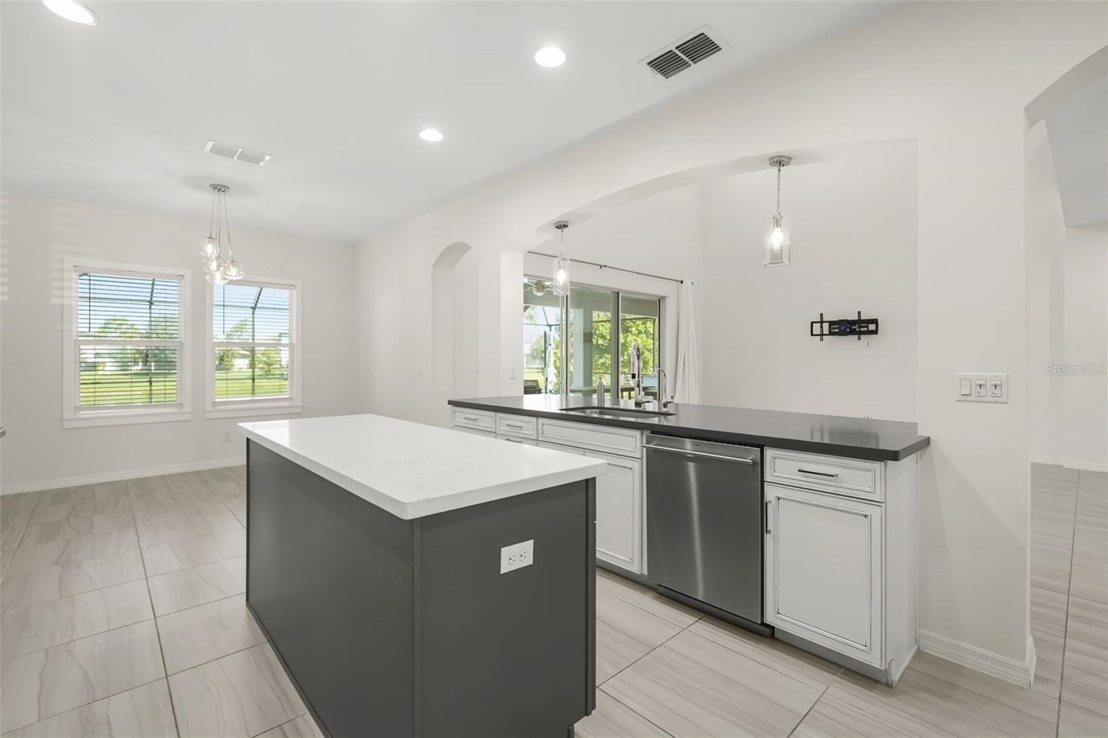 OVERLOOK 2 AT HAMLIN - Residential