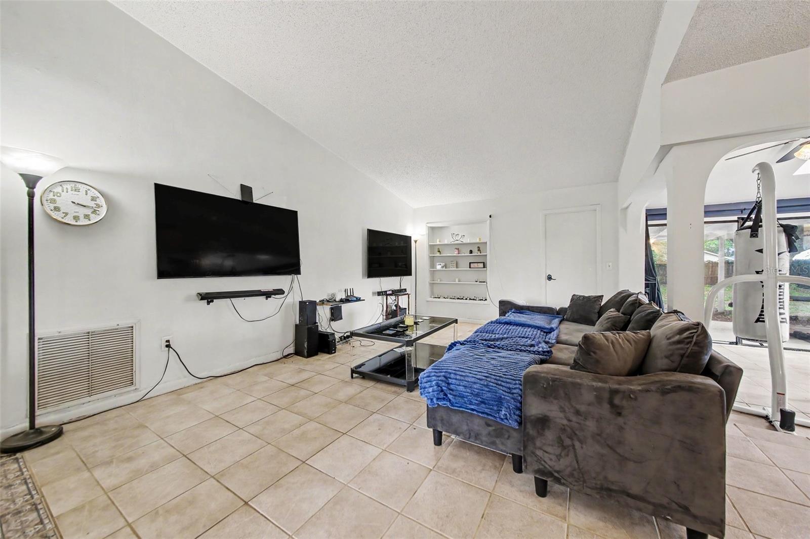 CEDAR RIDGE - Residential