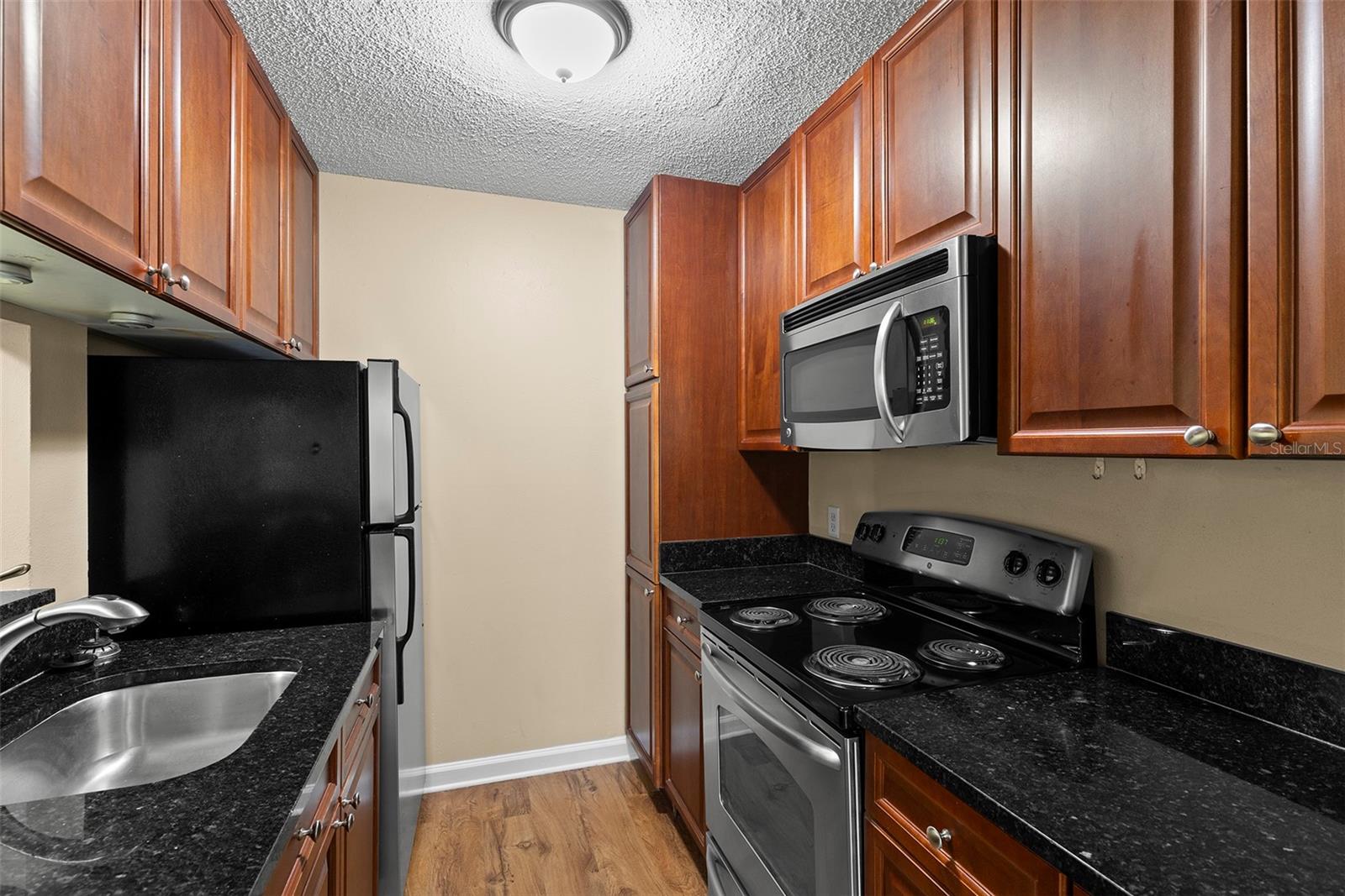 BAYPOINTE PRESERVE CONDO - Residential Lease