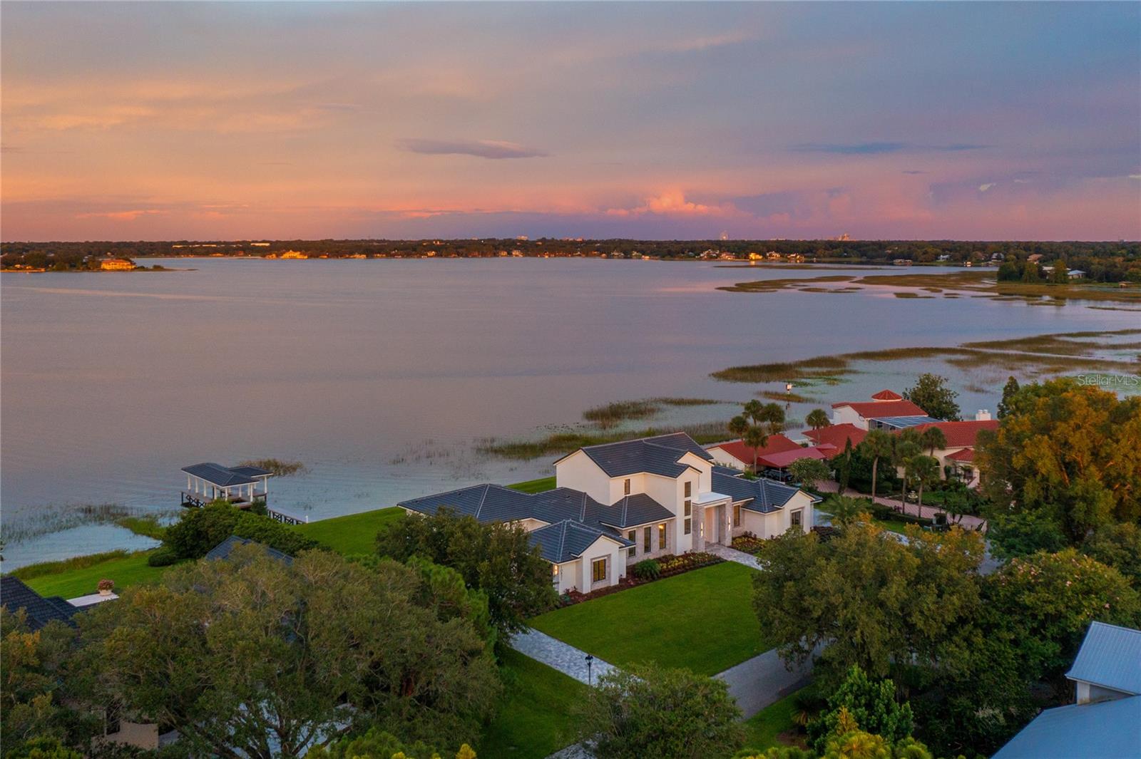 BAYSHORE ESTATES - Residential