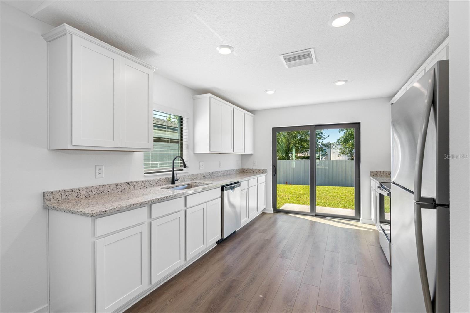 ROYAL HIGHLANDS - Residential
