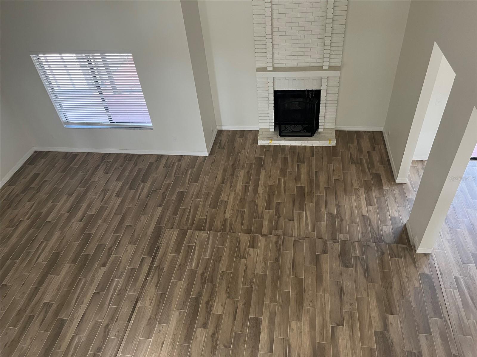 SHADOW BAY SPGS - Residential Lease