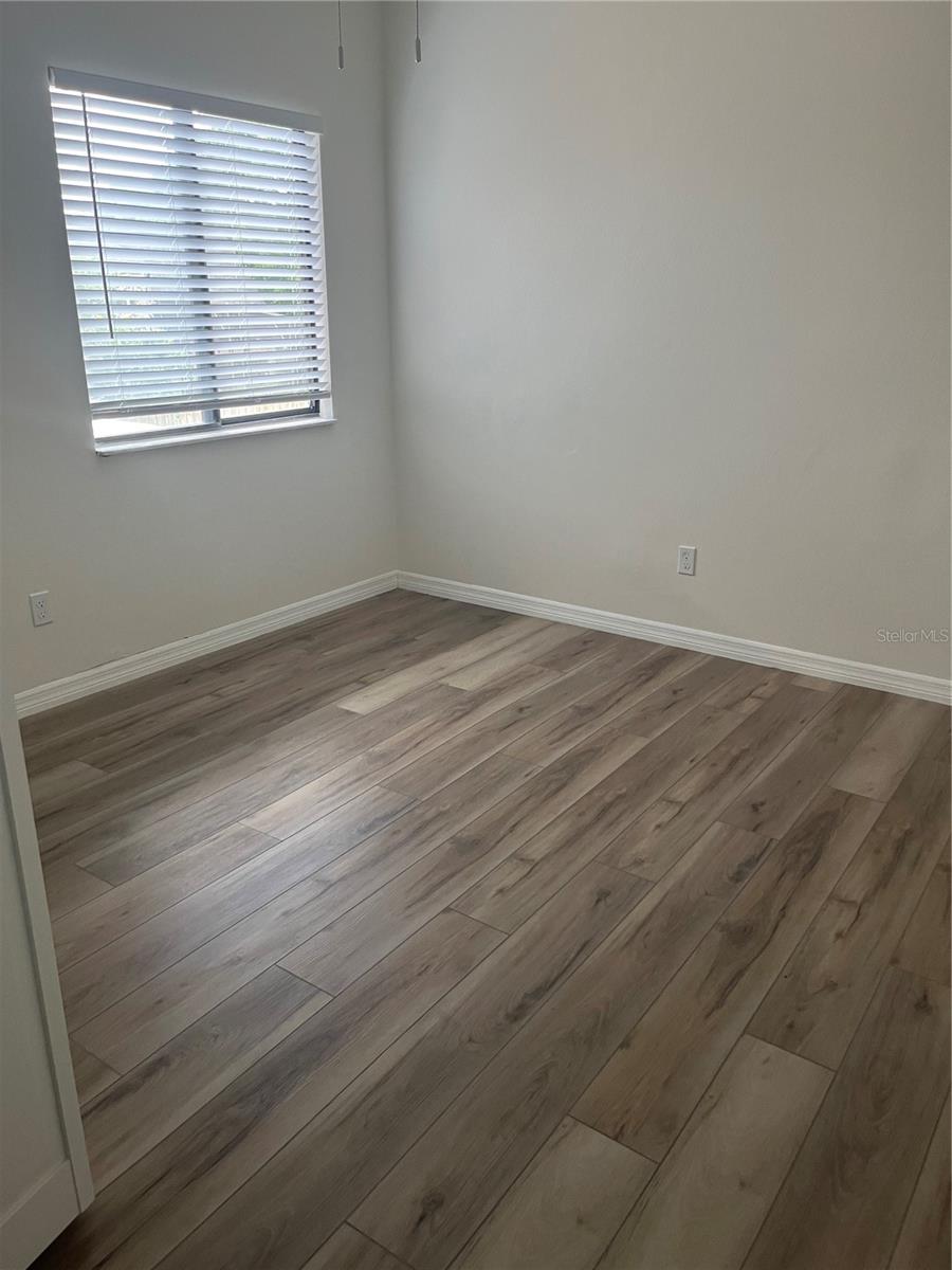 SHADOW BAY SPGS - Residential Lease