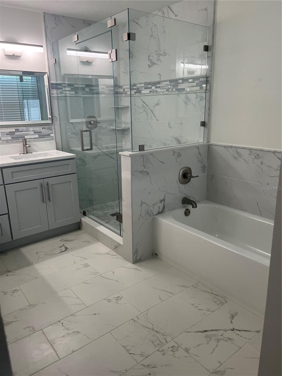 SHADOW BAY SPGS - Residential Lease