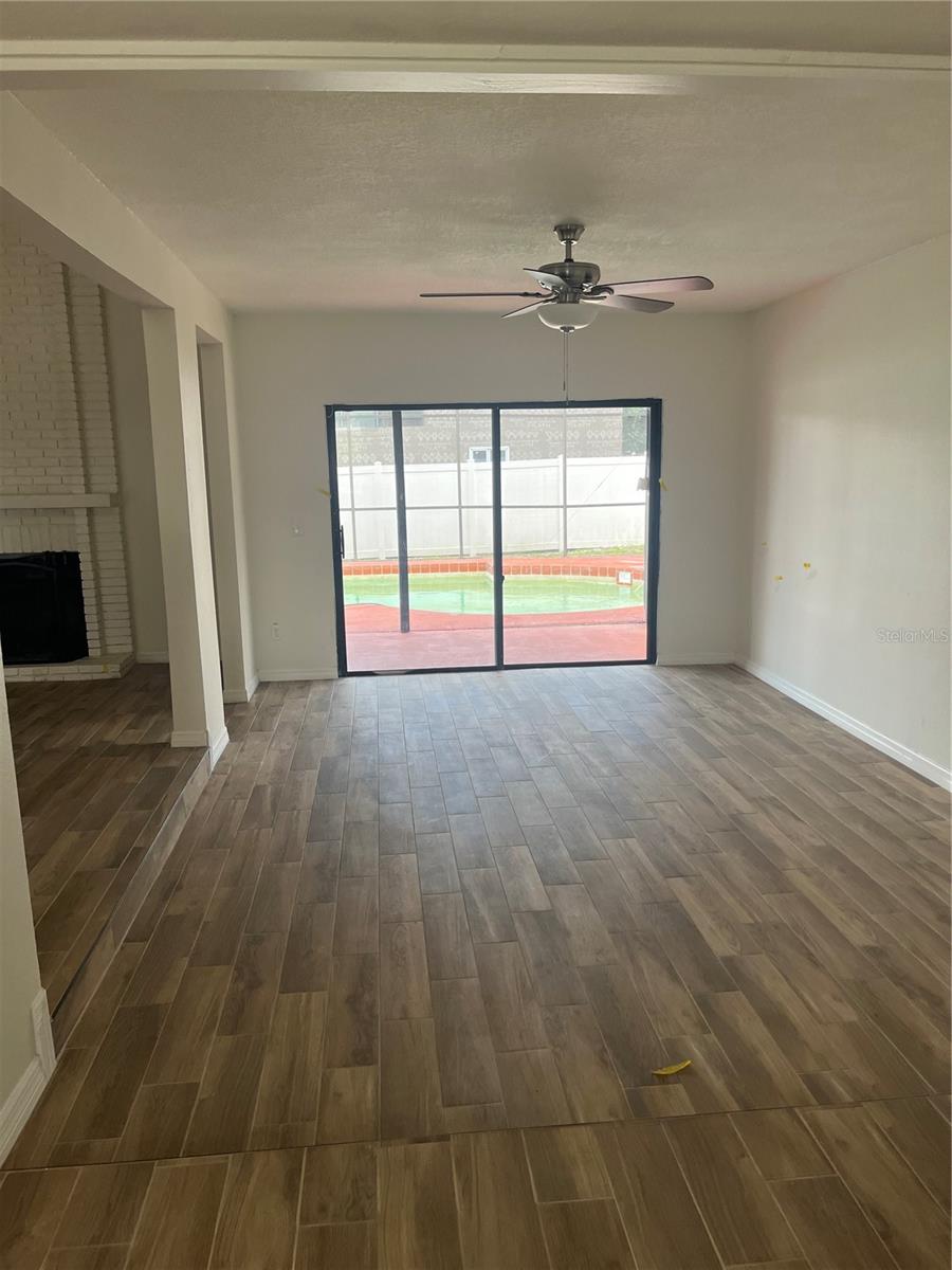 SHADOW BAY SPGS - Residential Lease