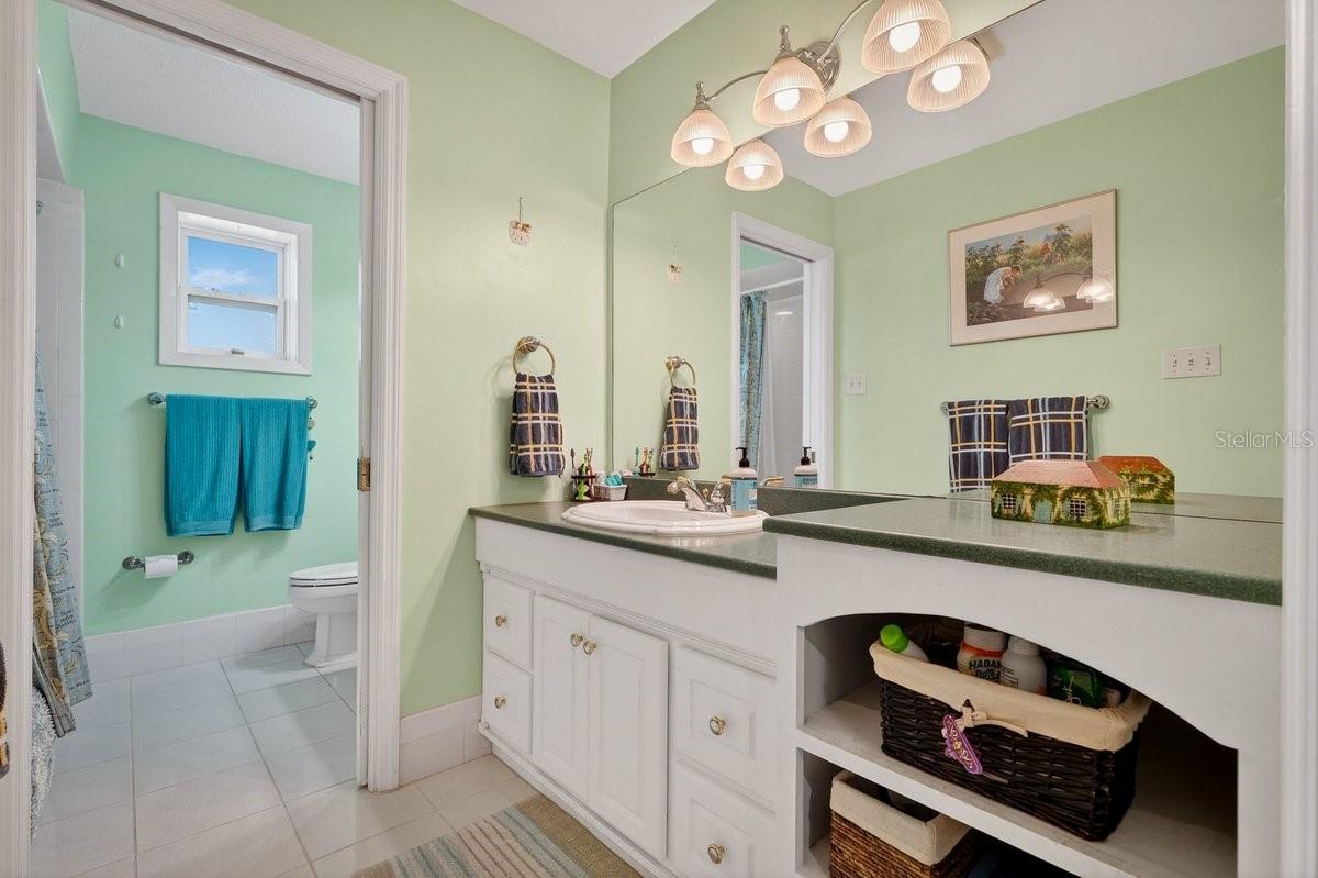 EMERALD ISLE UNIT 01 - Residential