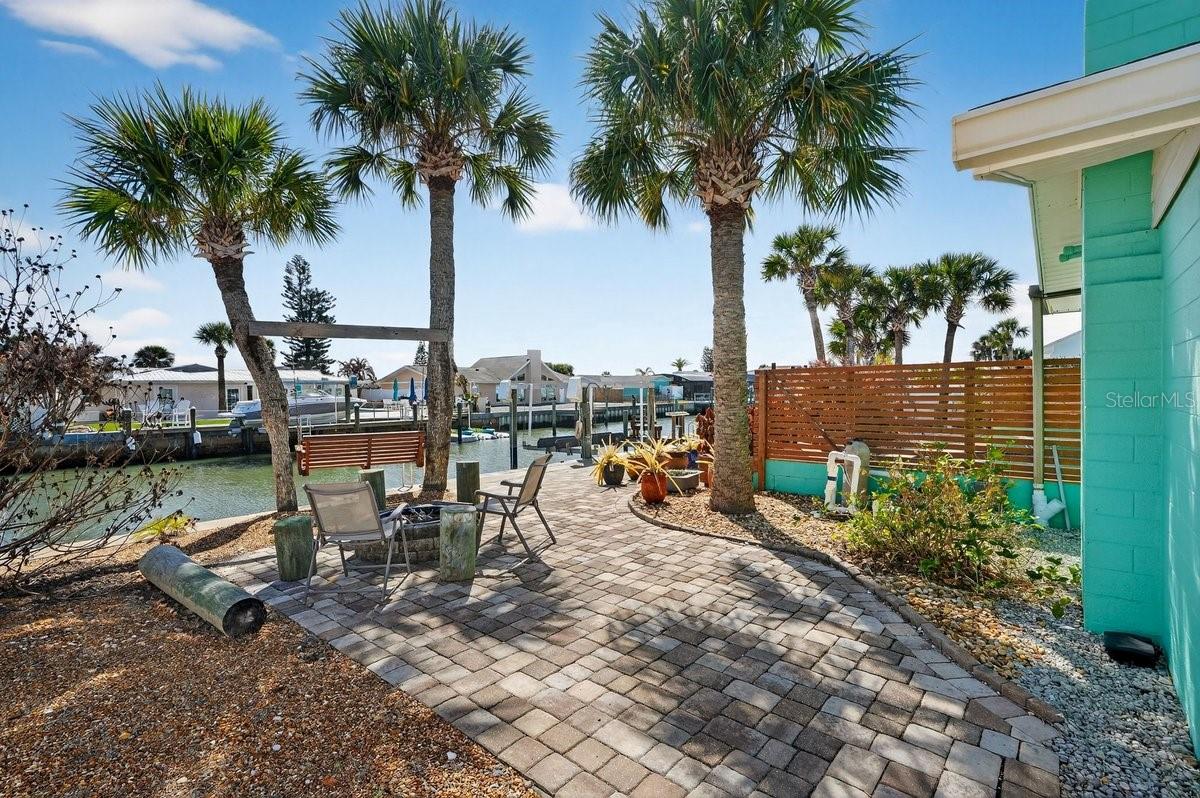 EMERALD ISLE UNIT 01 - Residential