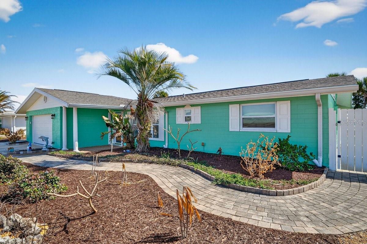 EMERALD ISLE UNIT 01 - Residential