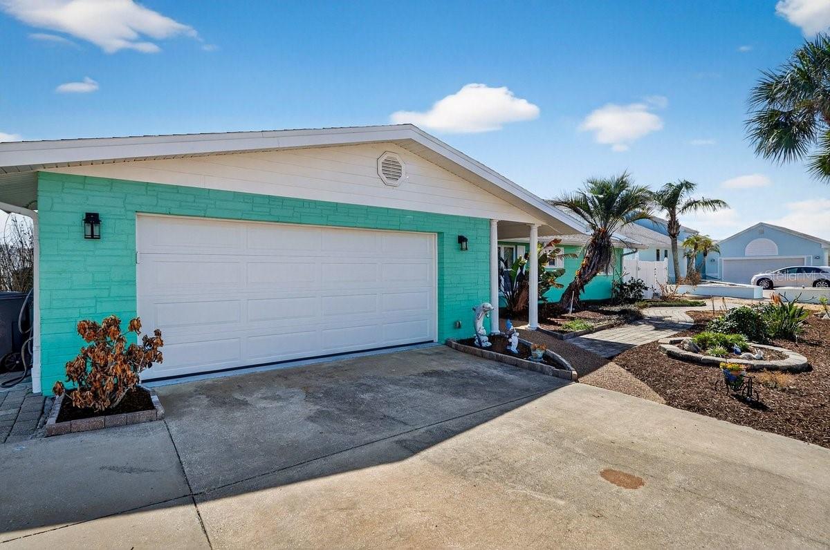 EMERALD ISLE UNIT 01 - Residential
