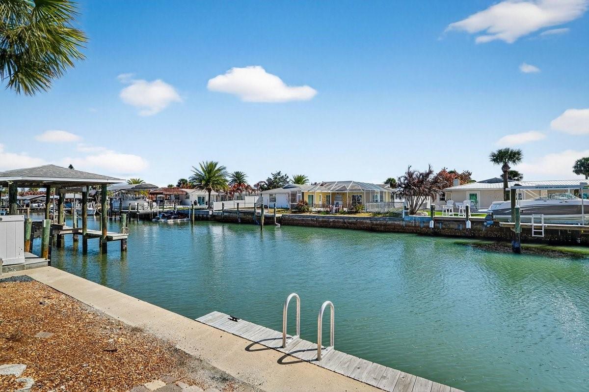 EMERALD ISLE UNIT 01 - Residential
