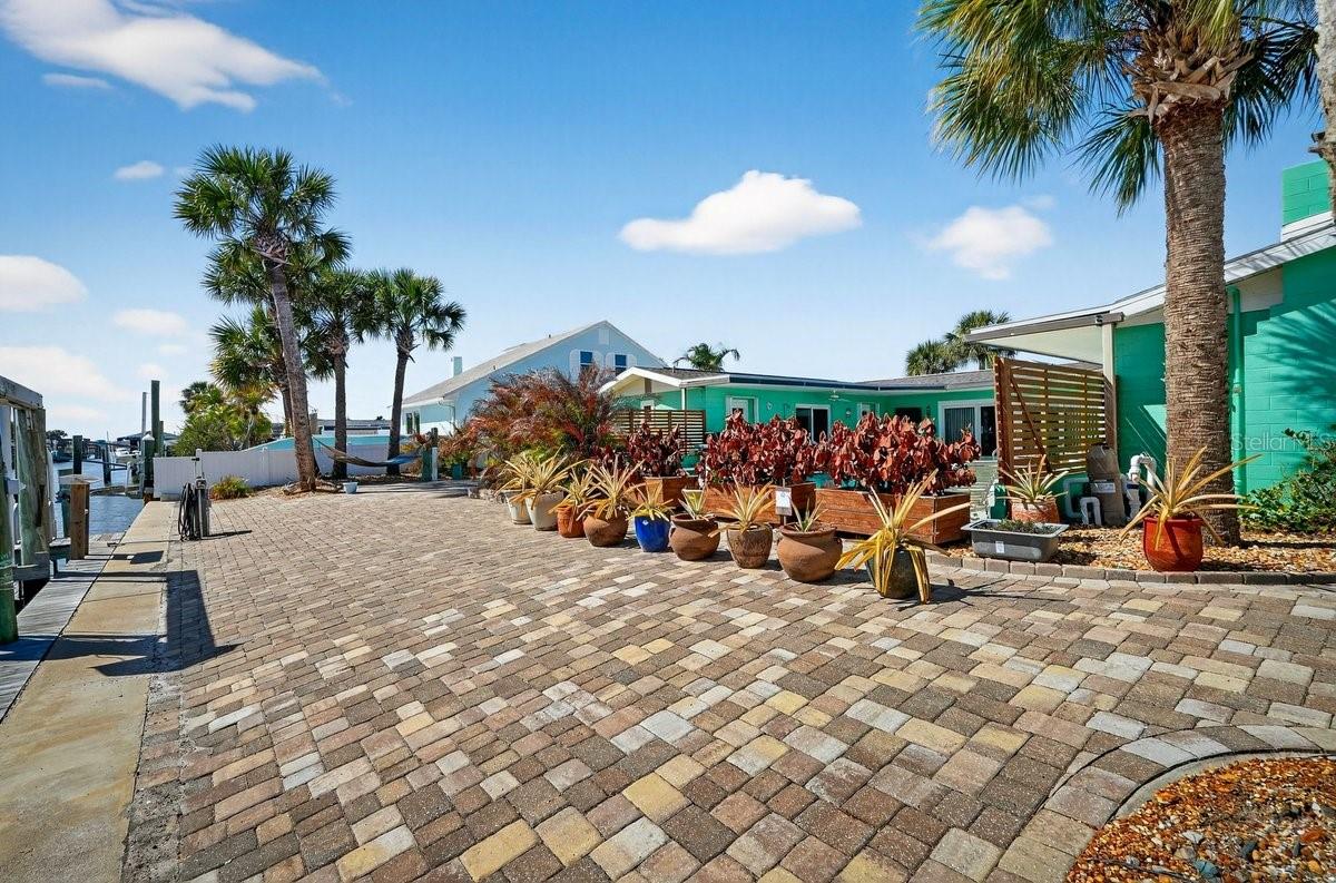 EMERALD ISLE UNIT 01 - Residential