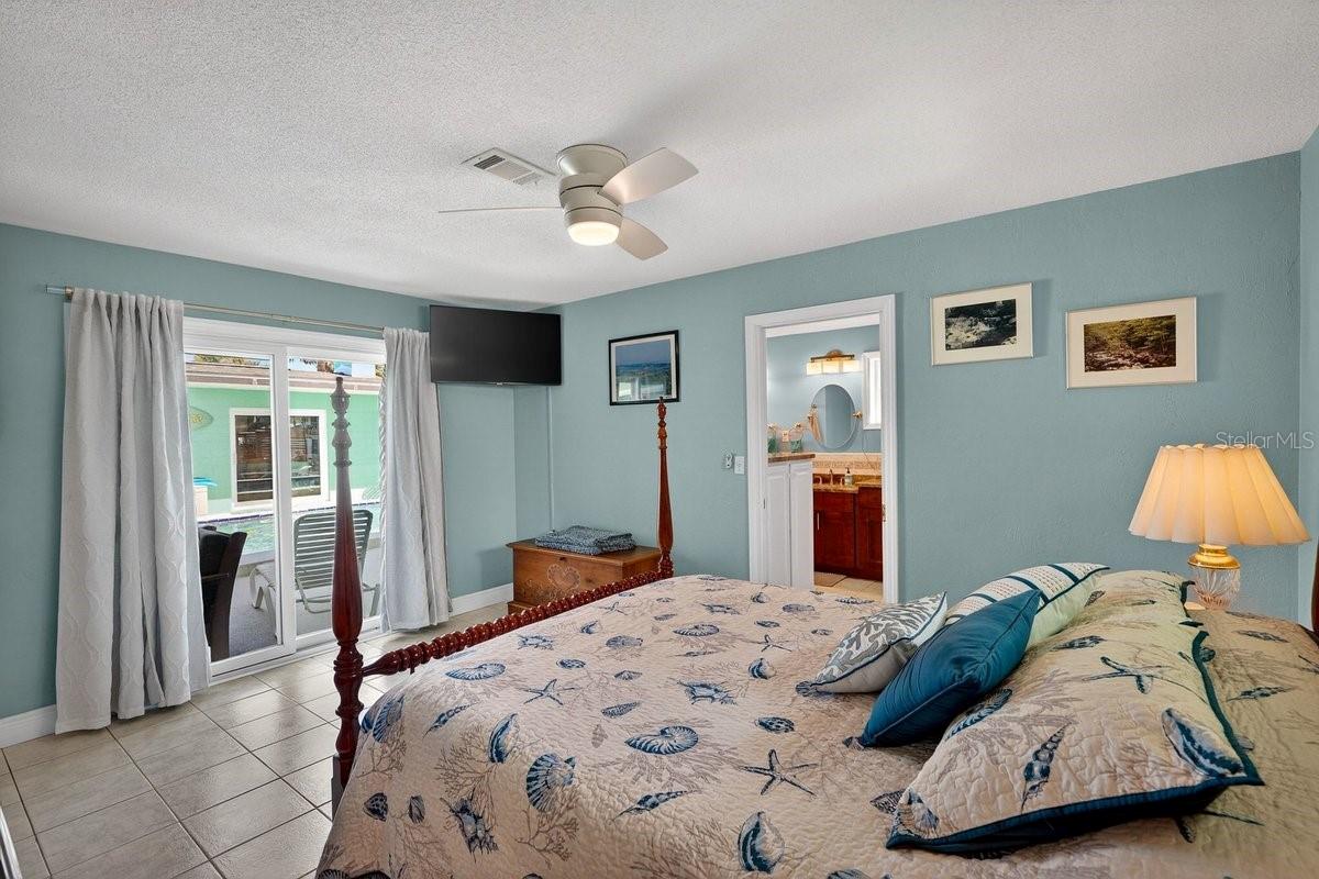 EMERALD ISLE UNIT 01 - Residential