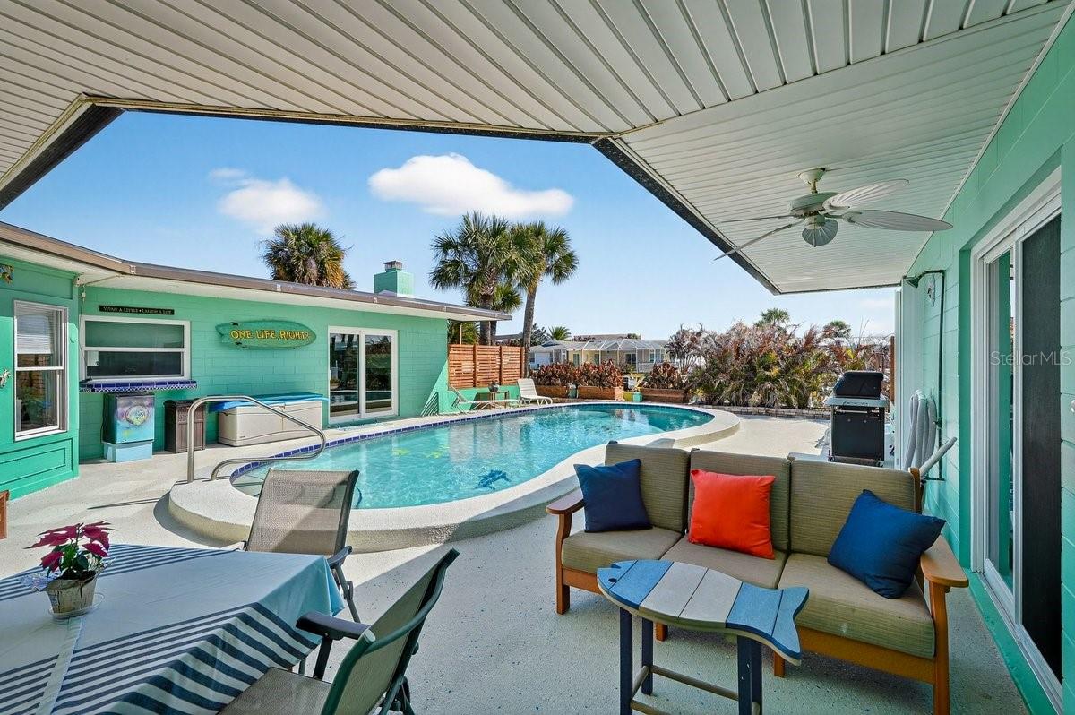 EMERALD ISLE UNIT 01 - Residential