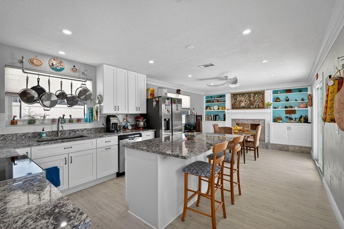 EMERALD ISLE UNIT 01 - Residential