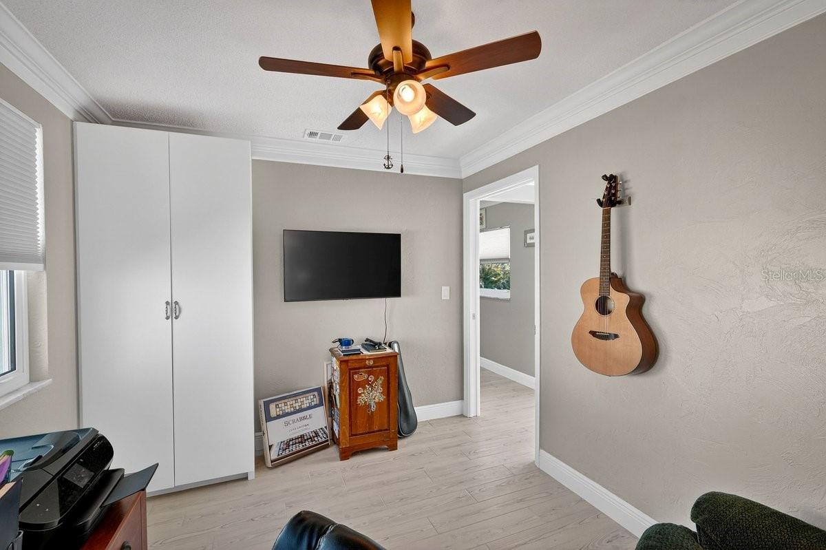 EMERALD ISLE UNIT 01 - Residential