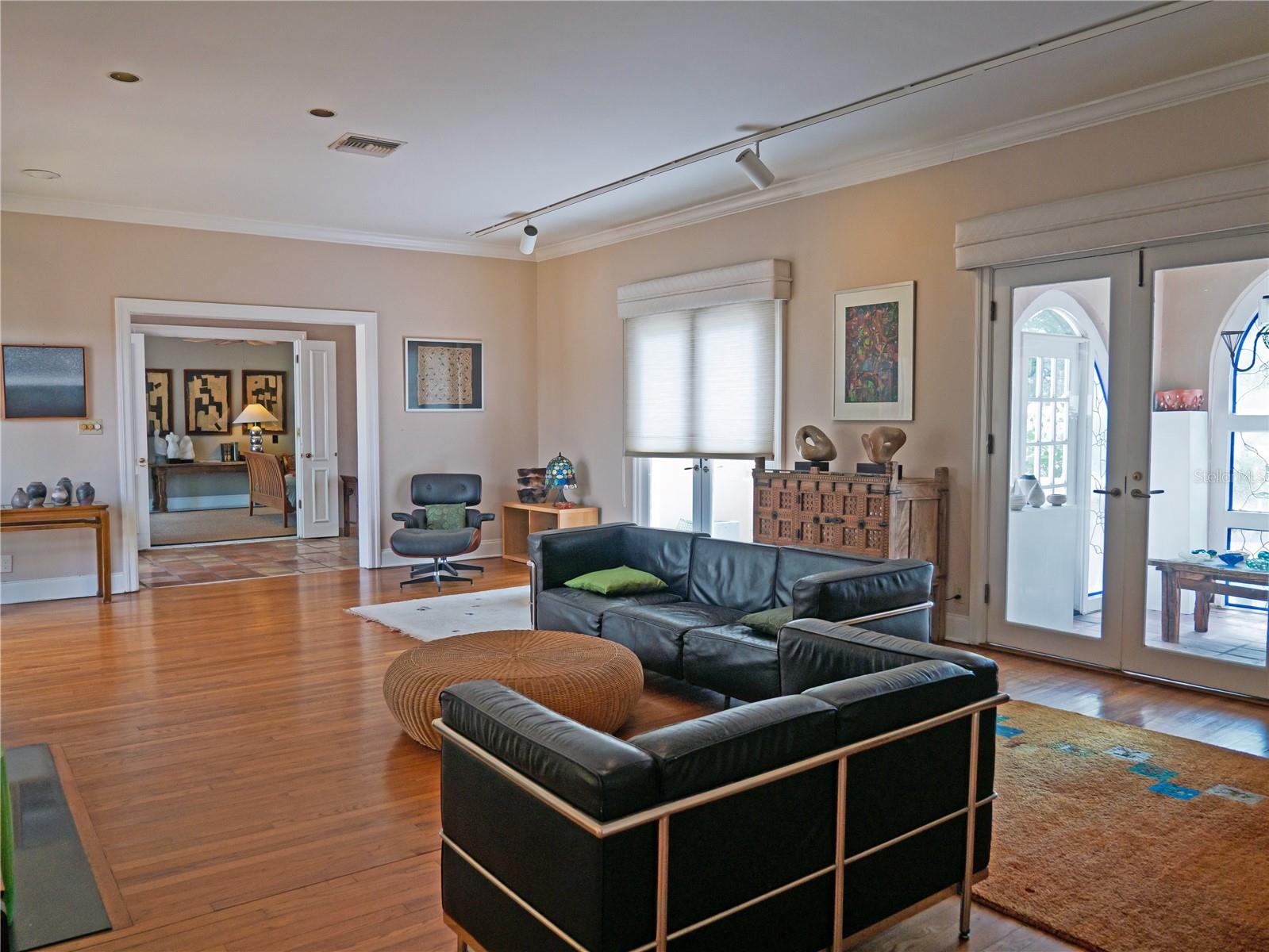 BELLEAIR ESTATES - Residential