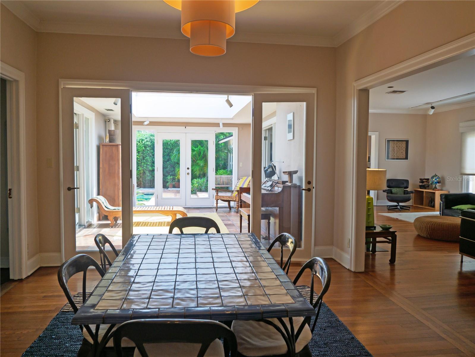 BELLEAIR ESTATES - Residential