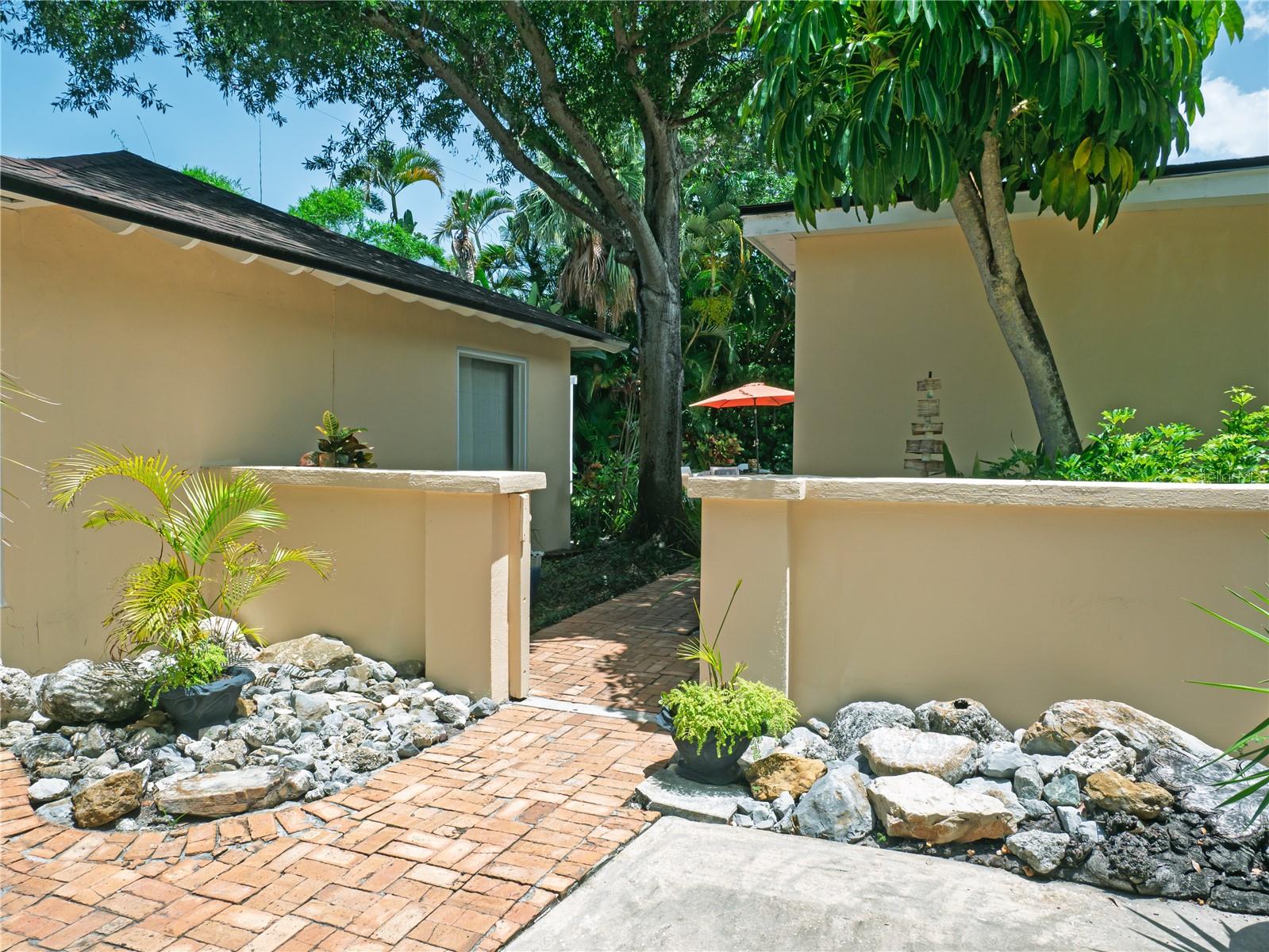 BELLEAIR ESTATES - Residential