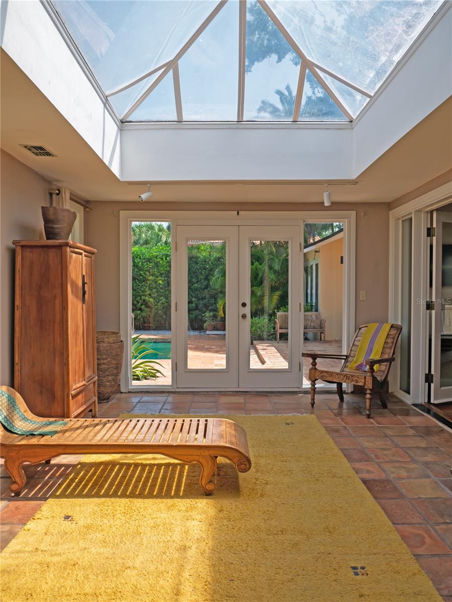 BELLEAIR ESTATES - Residential