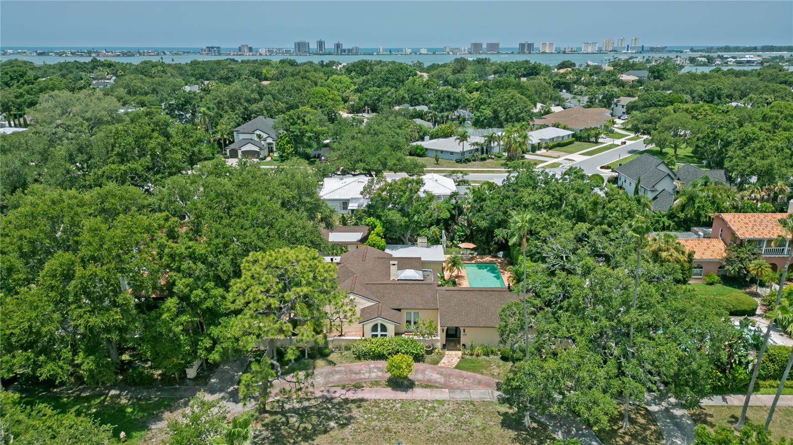BELLEAIR ESTATES - Residential